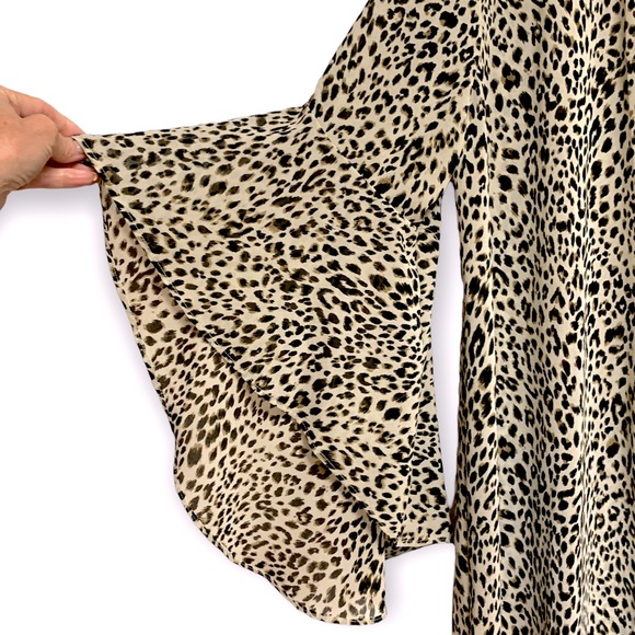 🎉HP🎉 Umgee Animal Print Chiffon Bell Sleeve Long Kimono Open Front Side Slit - Picture 6 of 15